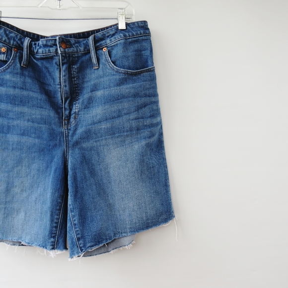 Madewell High Rise Denim Mid Length Shorts Size 33 - Picture 8 of 14